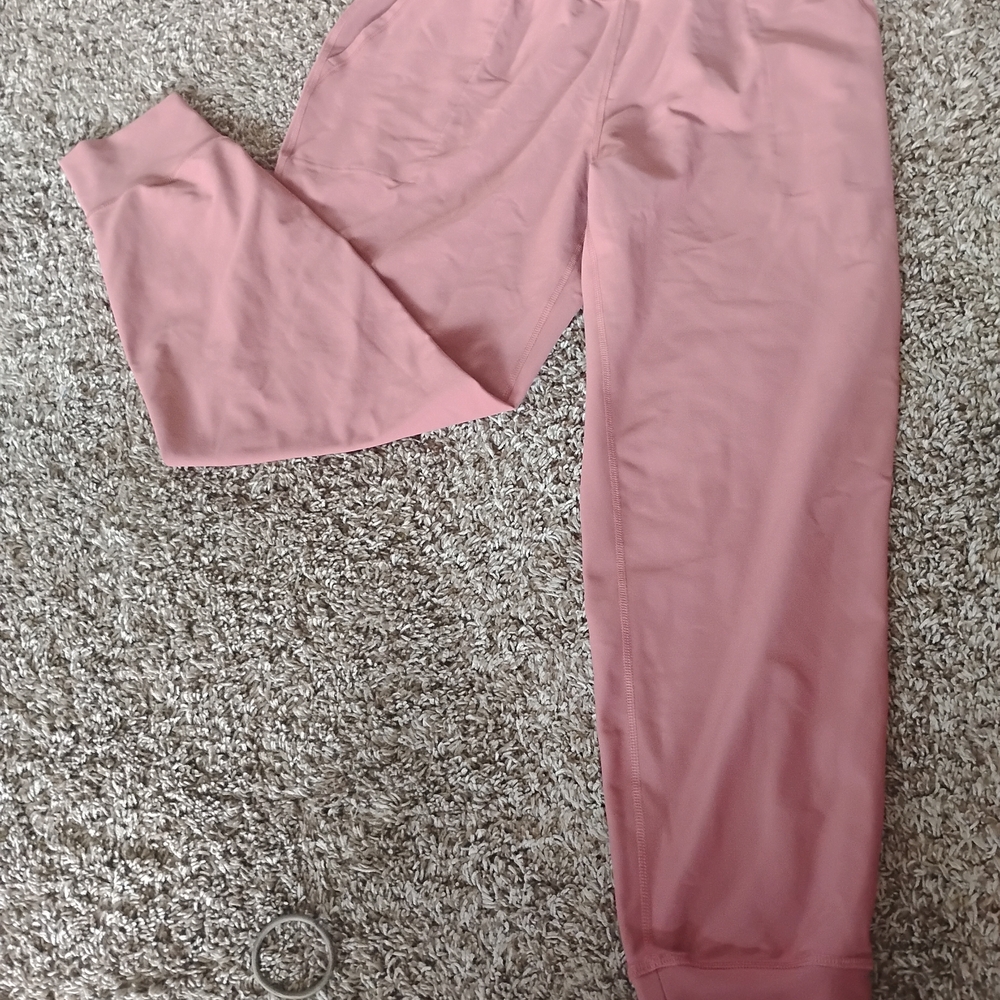 Old Navy Active Powersoft Pants in Mauve